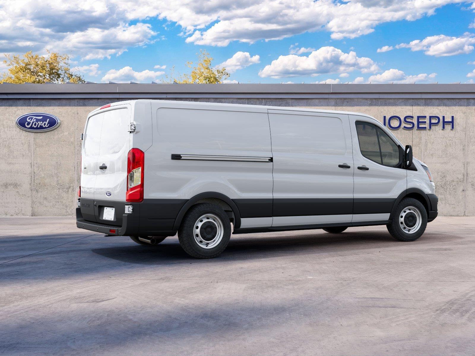 Vehicle photo 6