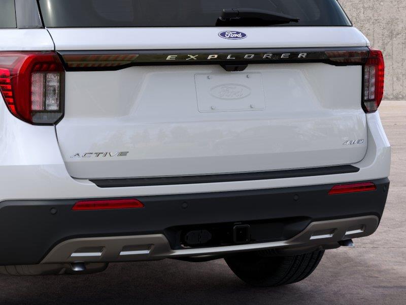Vehicle photo 23