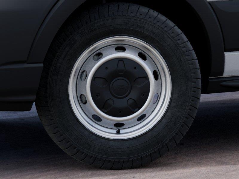 Vehicle photo 19