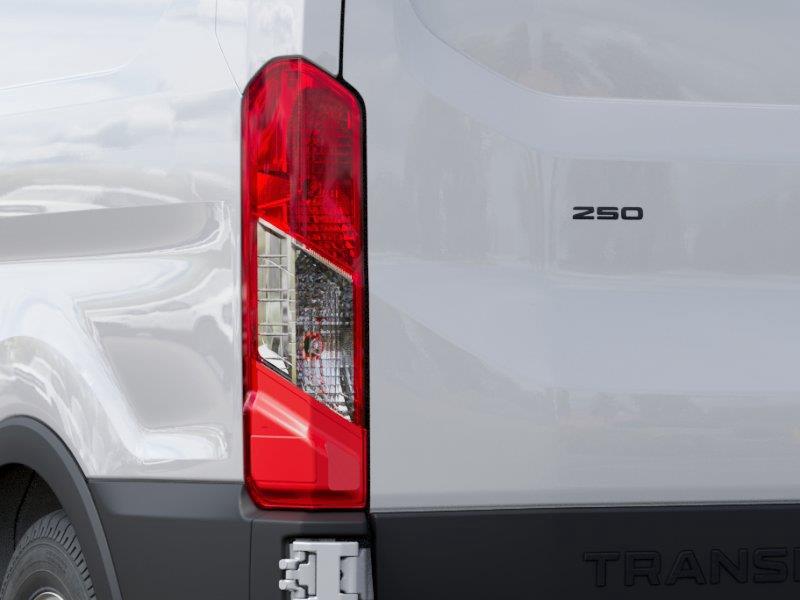 Vehicle photo 21