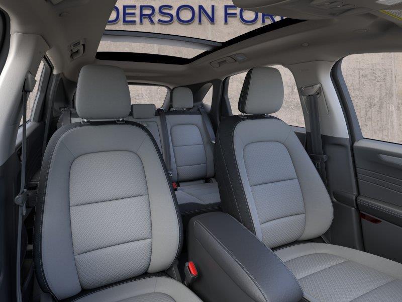 Vehicle photo 10