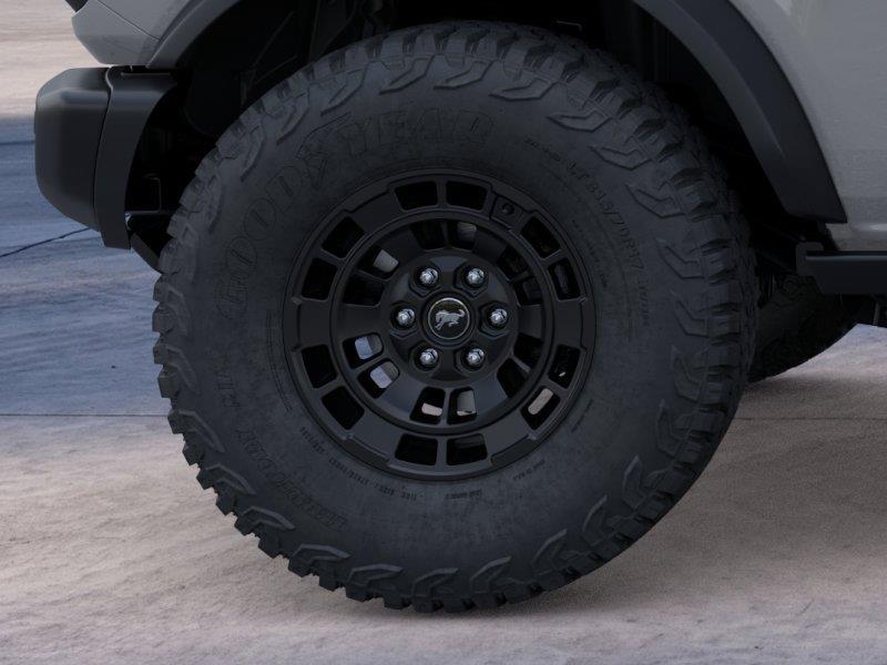 Vehicle photo 21