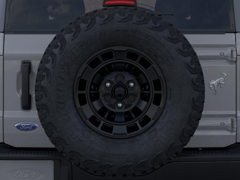 Vehicle photo 24