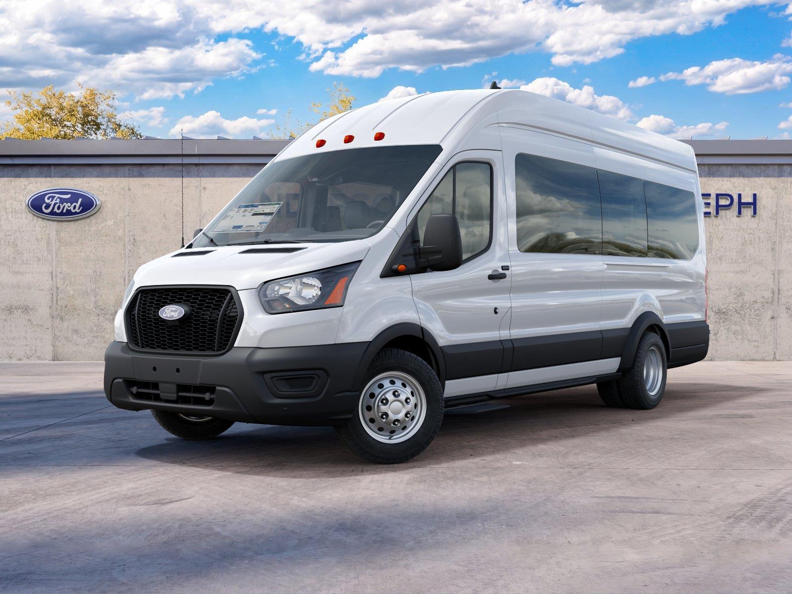 Vehicle photo 2