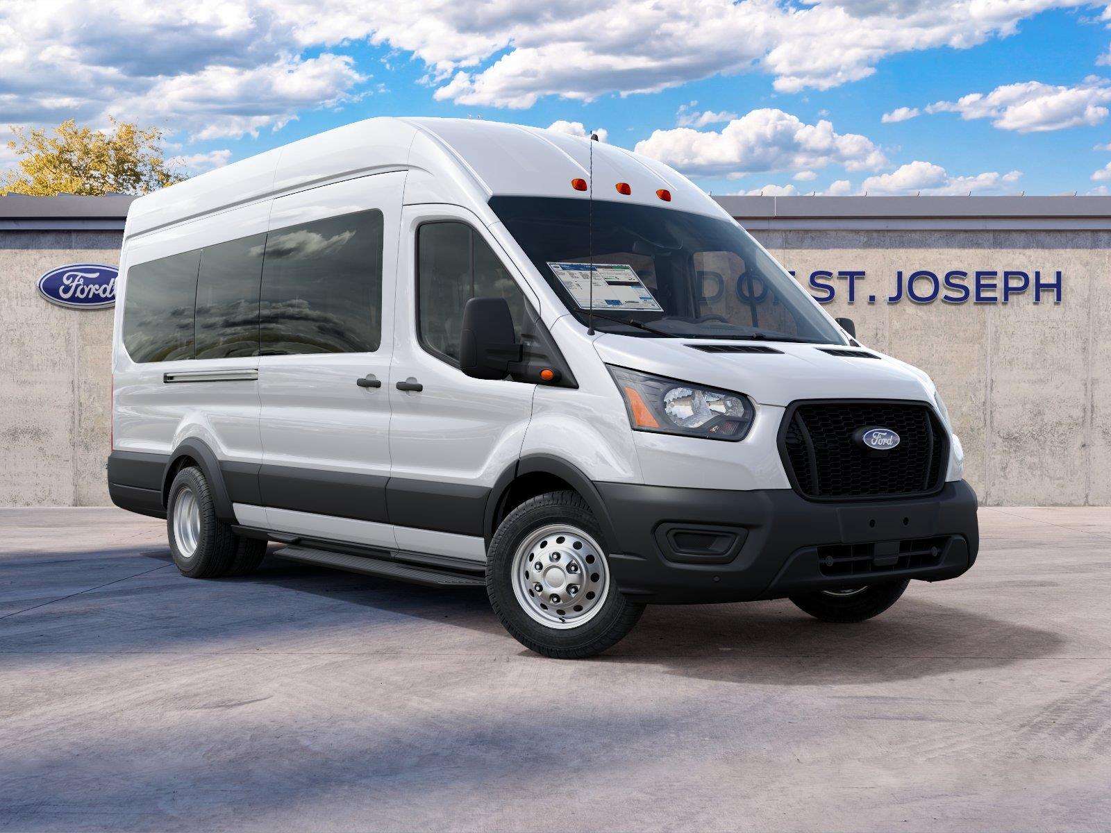 Vehicle photo 4