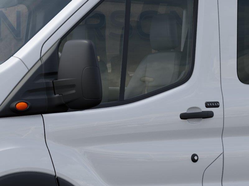 Vehicle photo 20