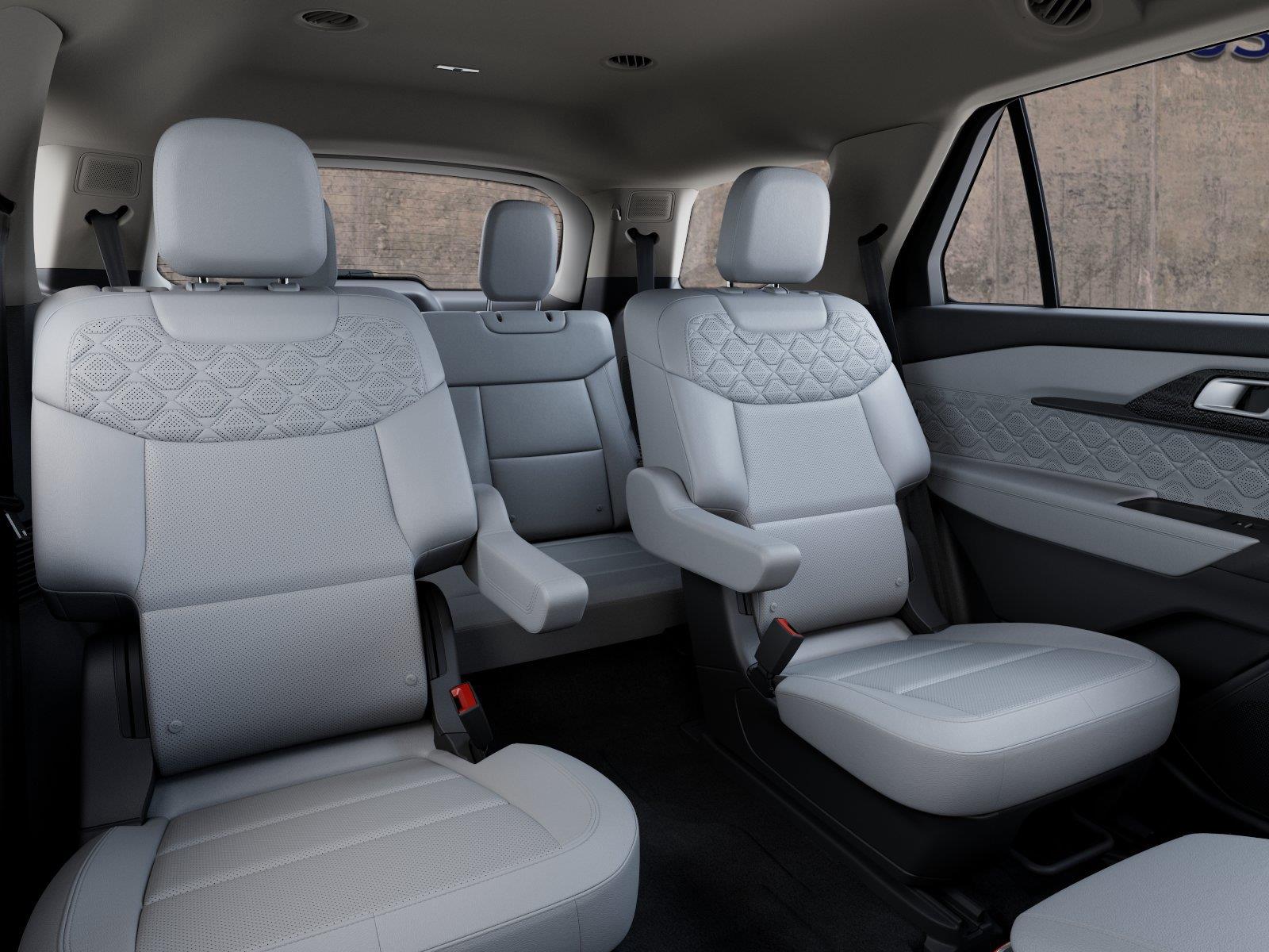 Vehicle photo 11