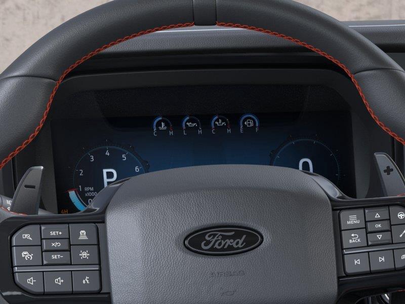 Vehicle photo 13