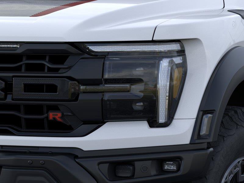 Vehicle photo 18