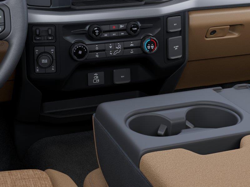 Vehicle photo 12