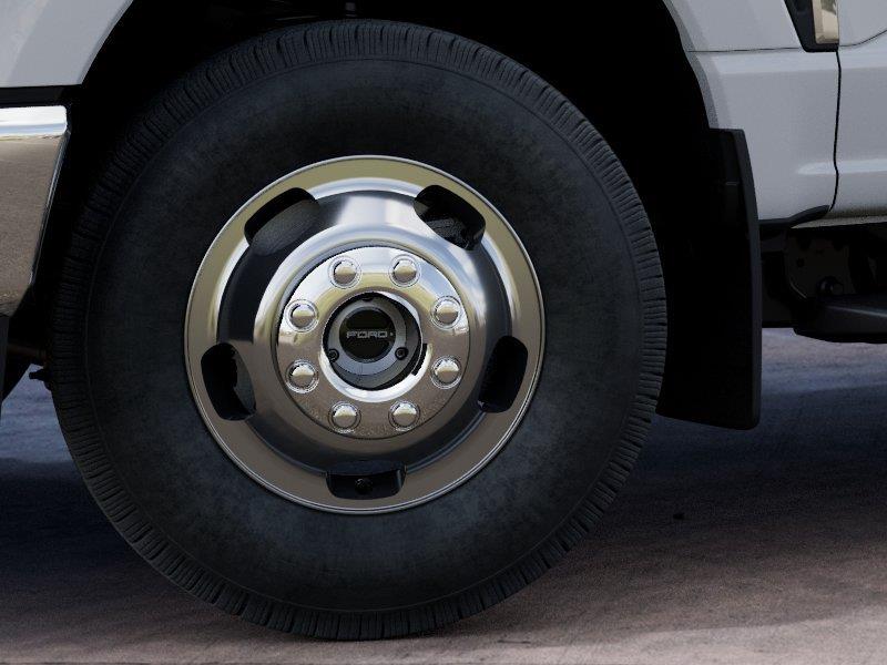 Vehicle photo 19