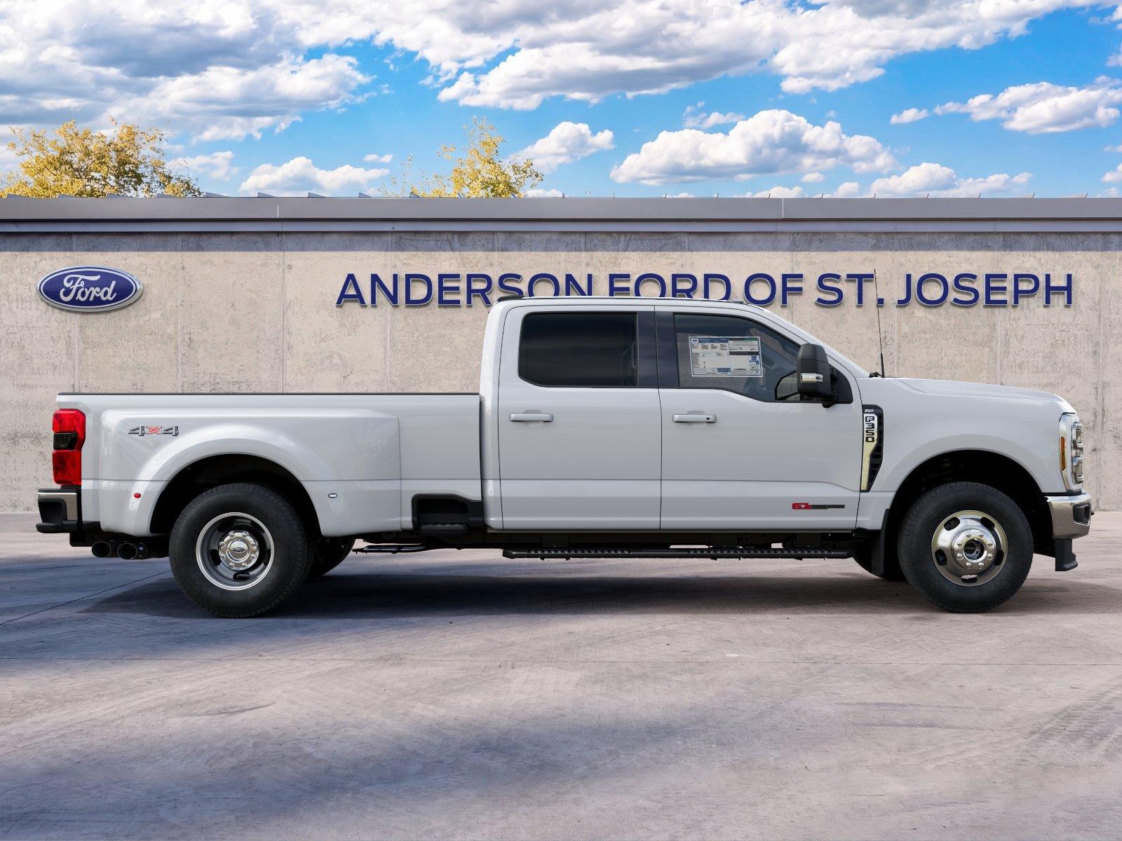 Vehicle photo 5