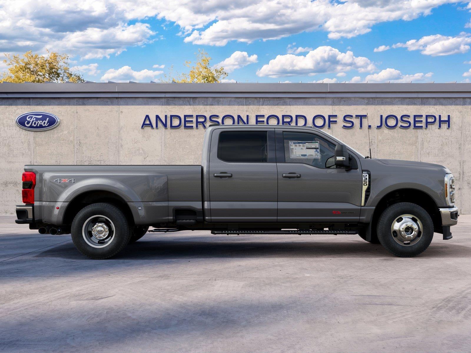 Vehicle photo 5