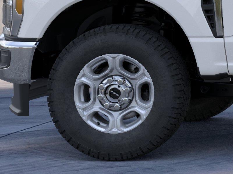 Vehicle photo 19