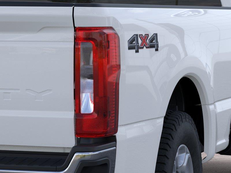 Vehicle photo 21