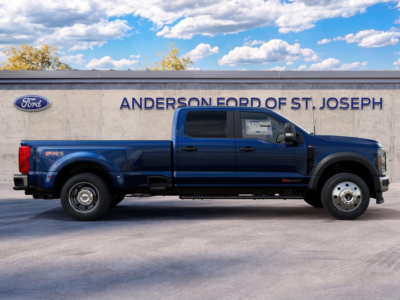 Vehicle photo 5