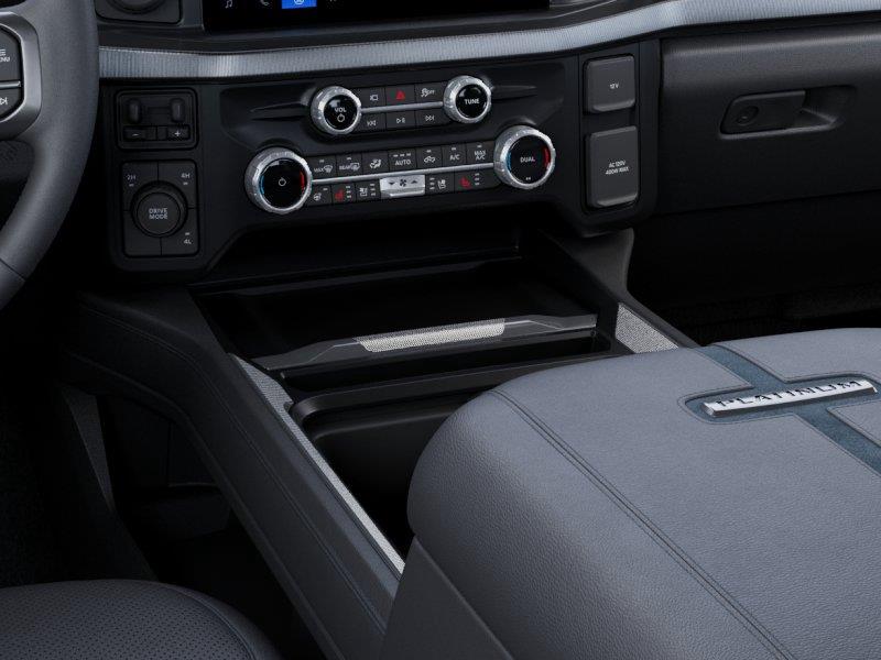 Vehicle photo 15