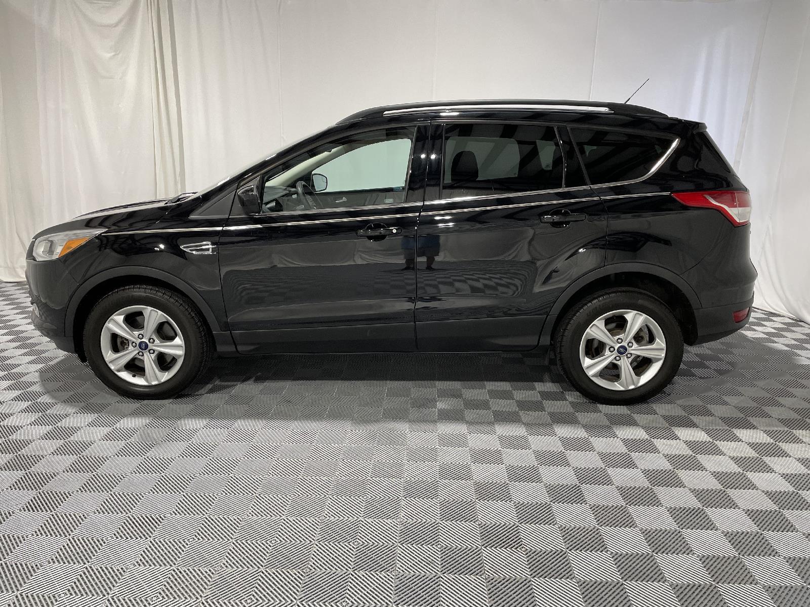 Certified 2016 Ford Escape SE with VIN 1FMCU9GX8GUC75512 for sale in Saint Joseph, MO