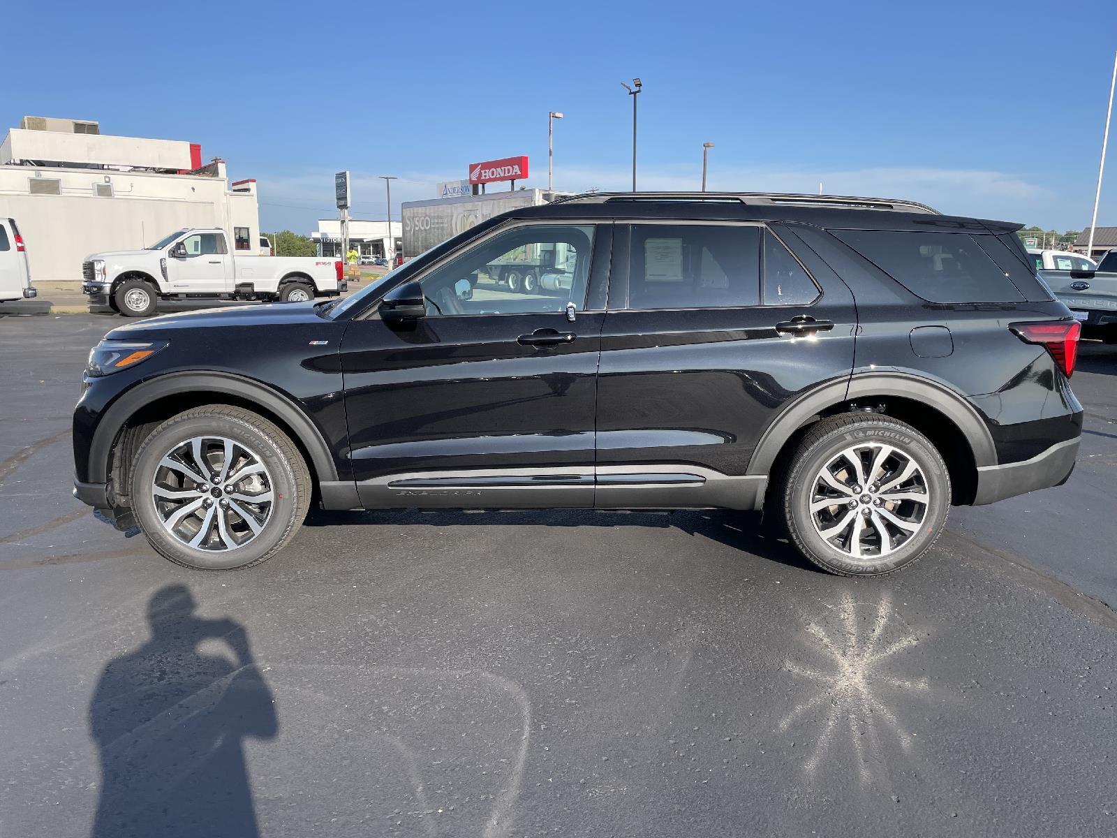 New 2025 Ford Explorer ST-Line SUV for sale in St Joseph MO