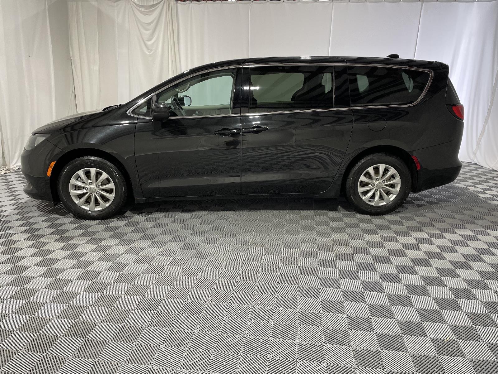 Certified 2017 Chrysler Pacifica Touring with VIN 2C4RC1DG9HR688593 for sale in Saint Joseph, MO