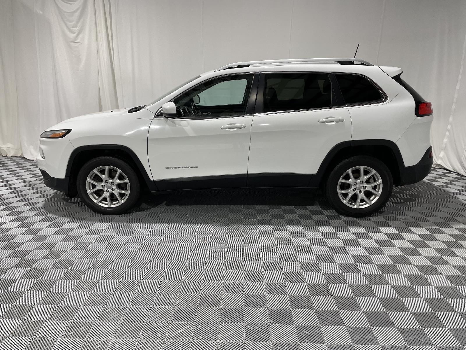 Used 2016 Jeep Cherokee Latitude SUV for sale in St Joseph MO