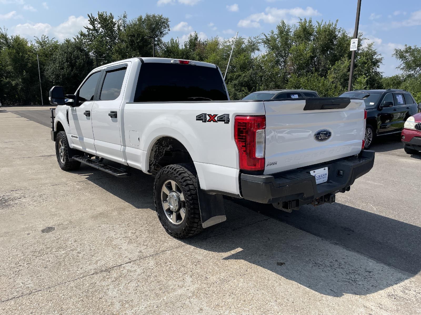 Used 2019 Ford Super Duty F-250 SRW XL Crew Cab Truck for sale in St Joseph MO