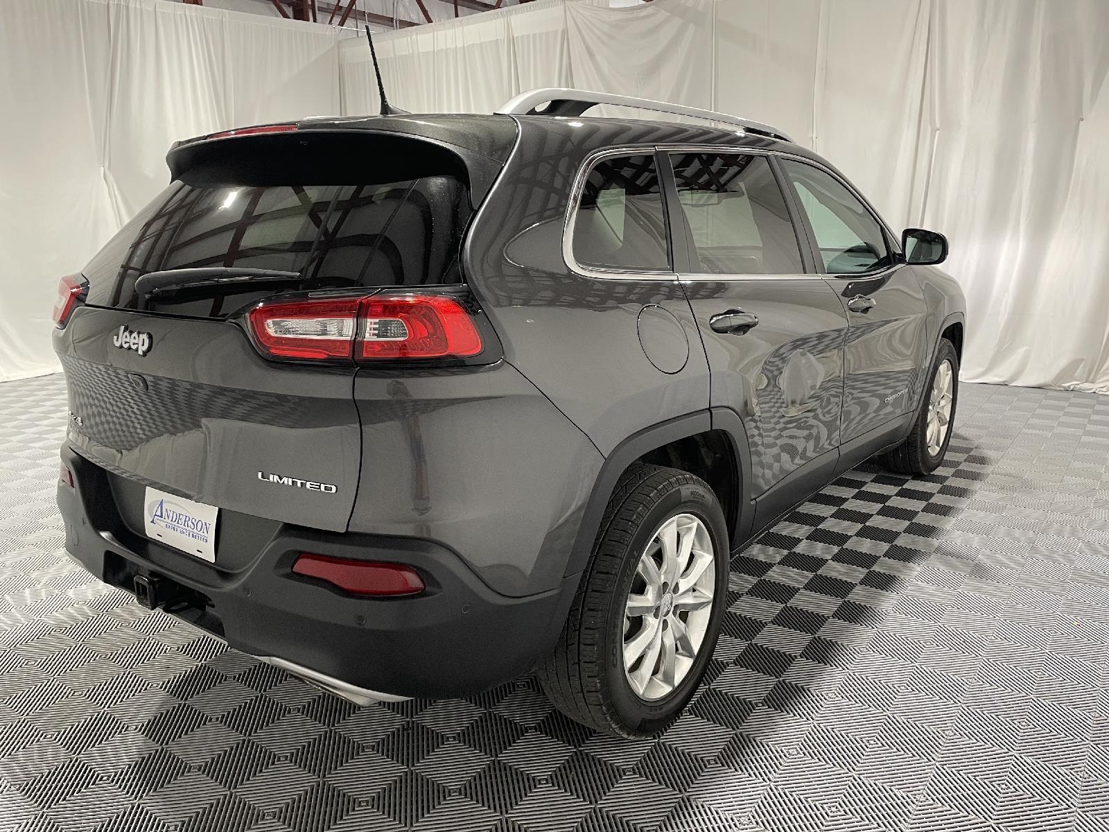 Used 2017 Jeep Cherokee Limited SUV for sale in St Joseph MO