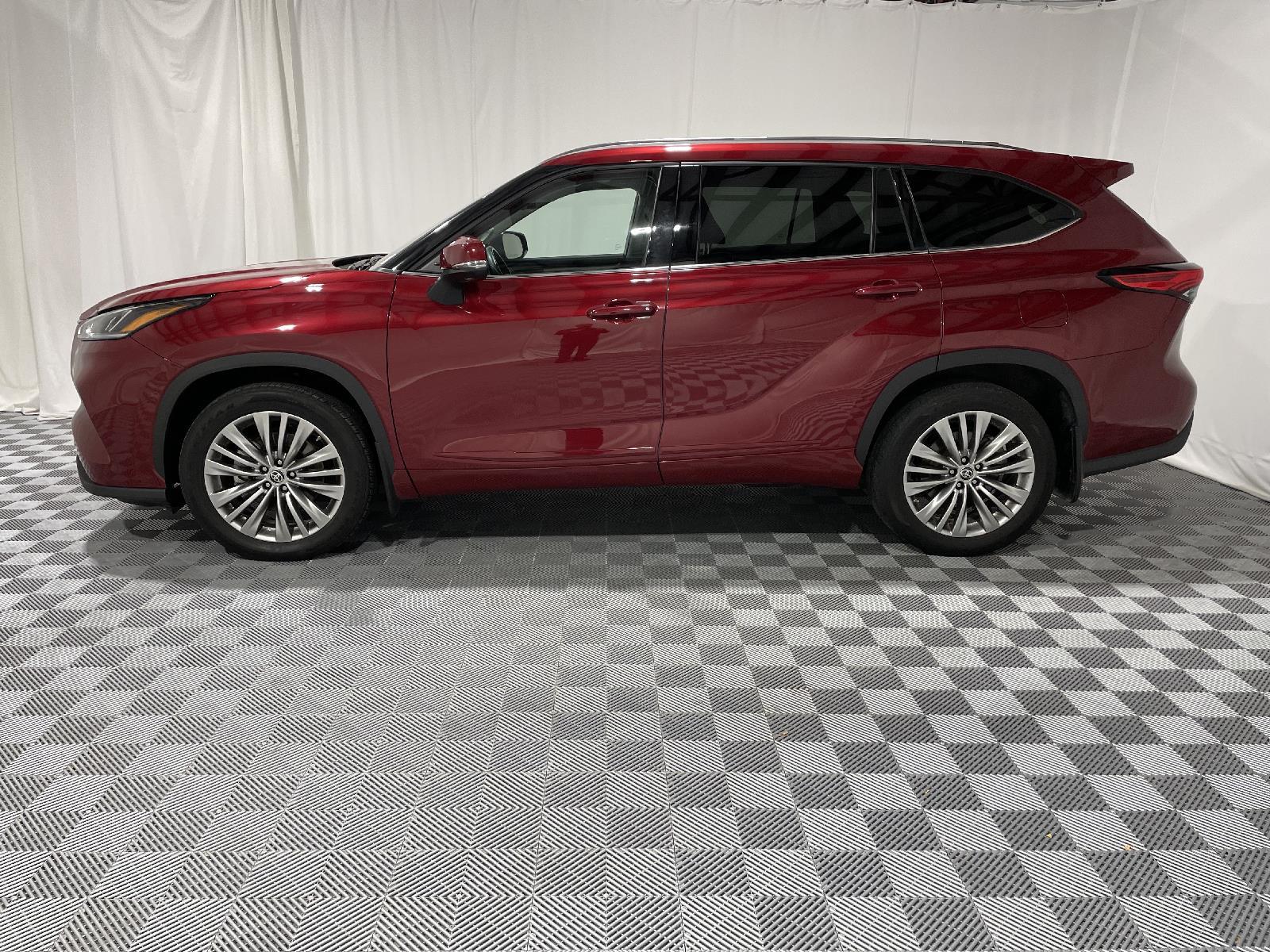 Used 2022 Toyota Highlander Platinum SUV for sale in St Joseph MO