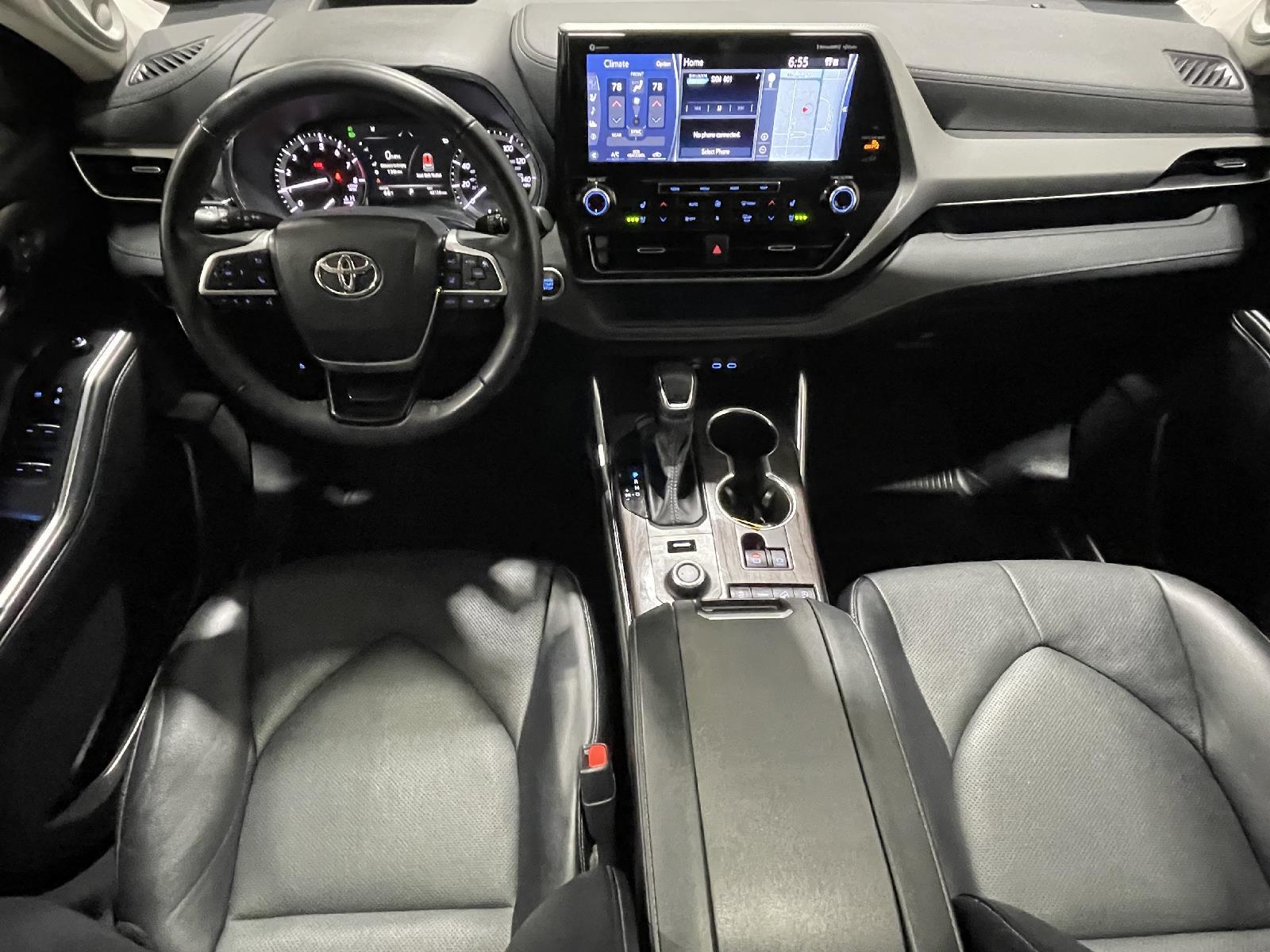 Used 2022 Toyota Highlander Platinum SUV for sale in St Joseph MO