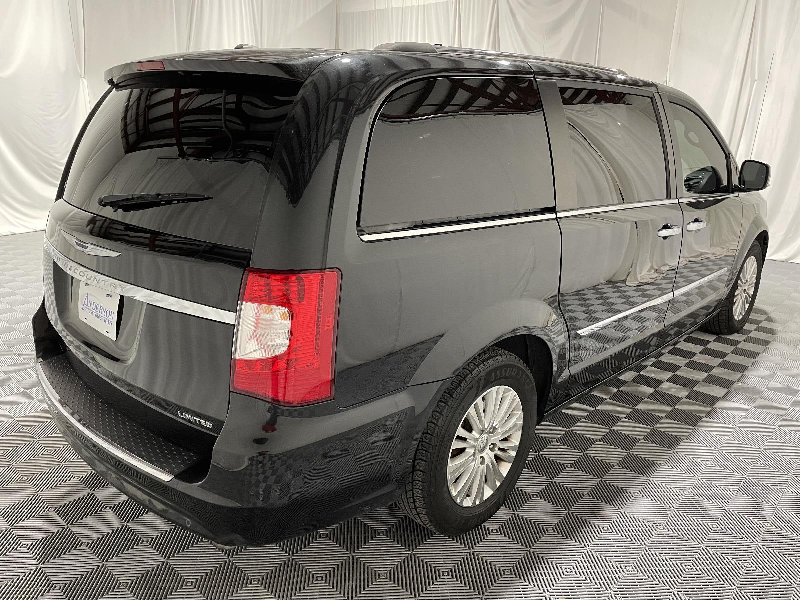 Used 2016 Chrysler Town And Country Limited Minivans for sale in St Joseph MO