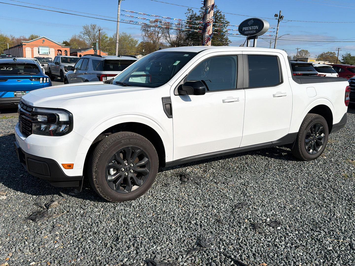 Oxford White 2024 Ford Maverick Lariat SuperCrew AWD Pickup Truck All-Wheel Drive 8-Speed Automatic