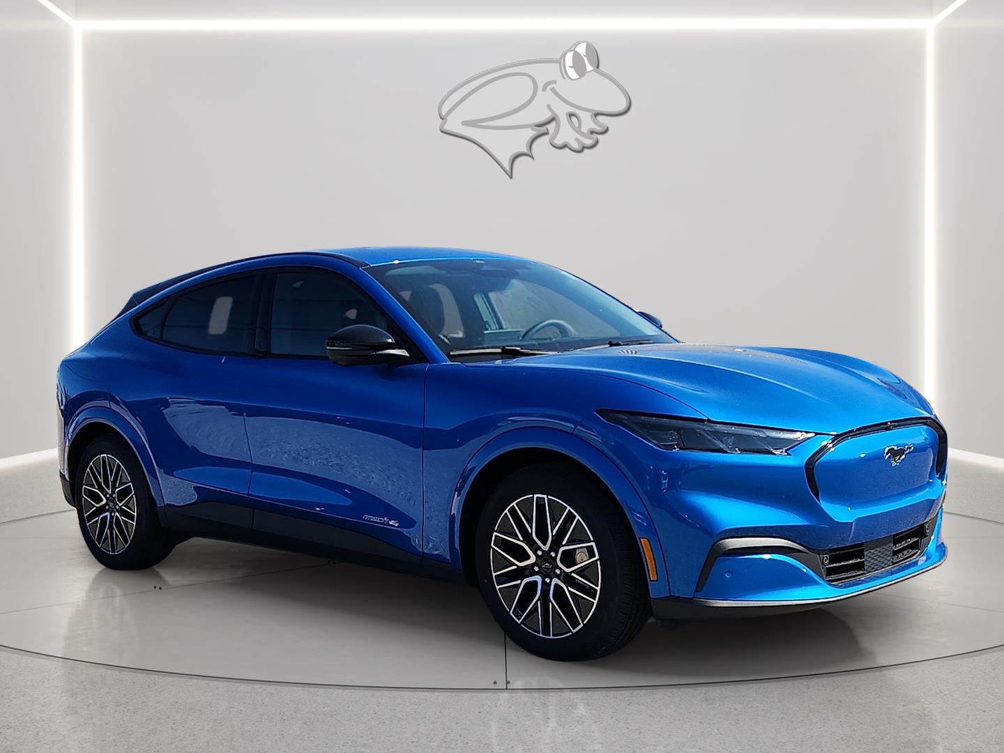 View vehicle photo 2