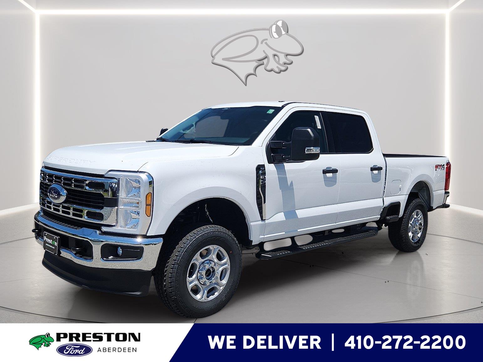 Oxford White 2026 Ford F-250 Super Duty Pickup Truck Four-Wheel Drive Automatic