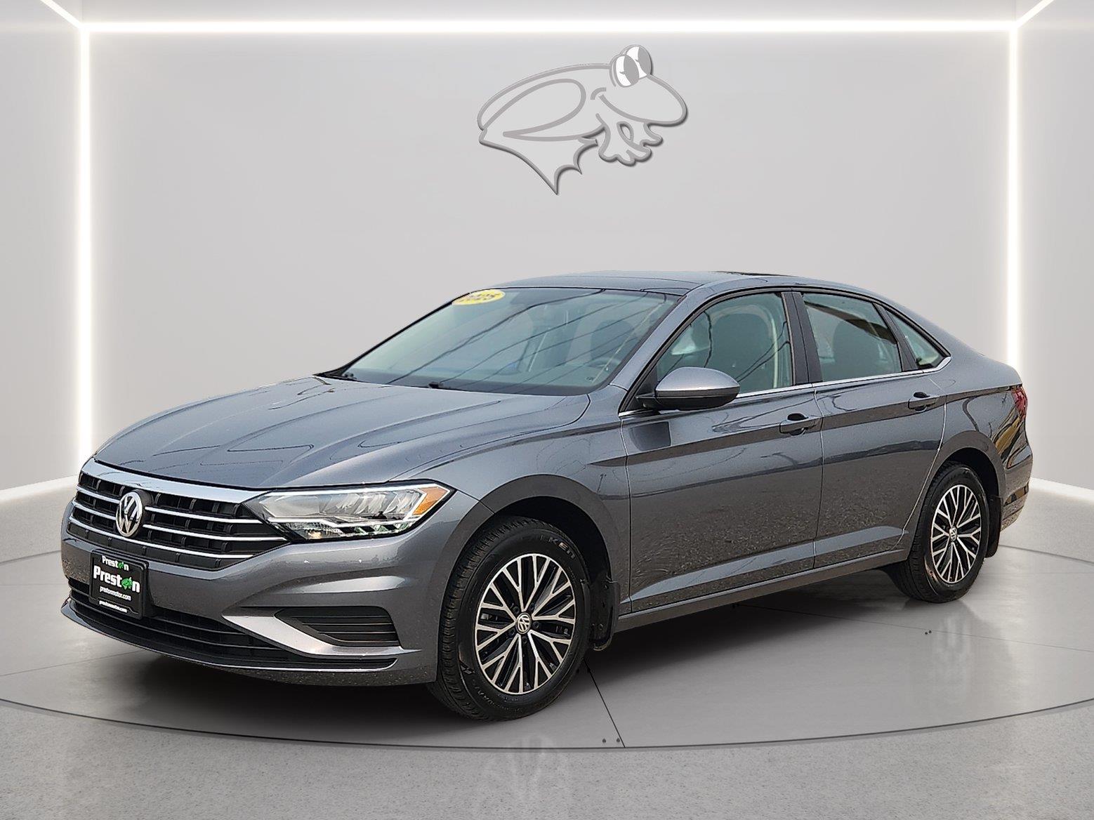 Platinum Gray Metallic 2021 Volkswagen Jetta Sedan Front-Wheel Drive Automatic