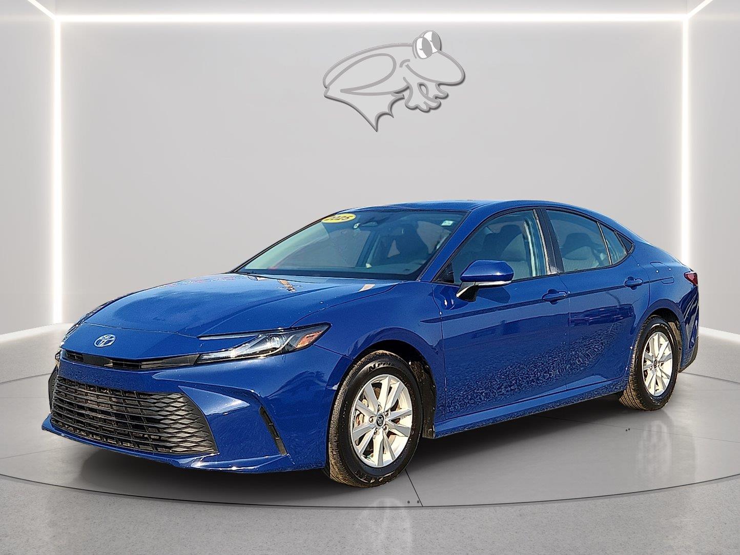 Reservoir Blue 2025 Toyota Camry Sedan Front-Wheel Drive Continuously Variable Transmission