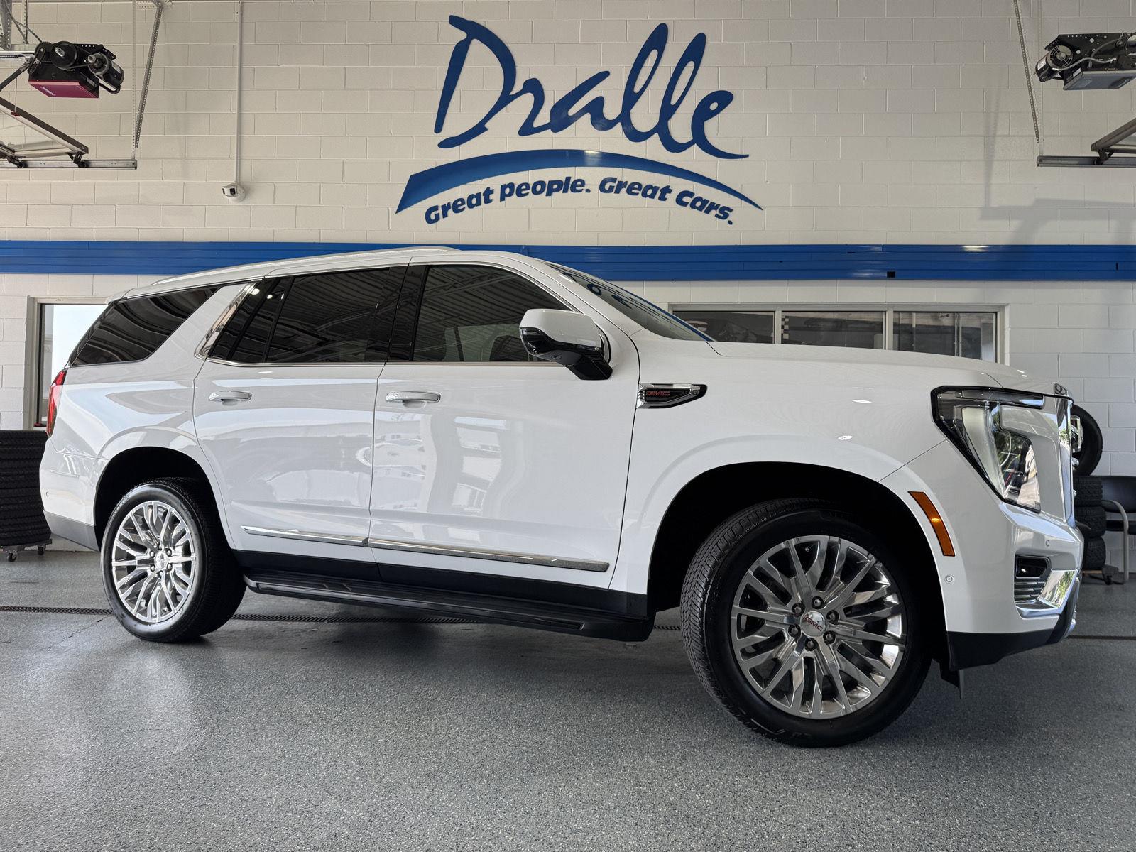 Summit White 2025 GMC Yukon SUV / Crossover Four-Wheel Drive Automatic