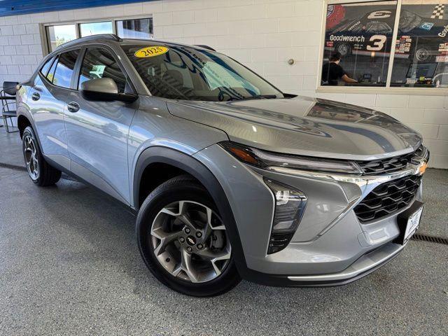 View vehicle photo 2