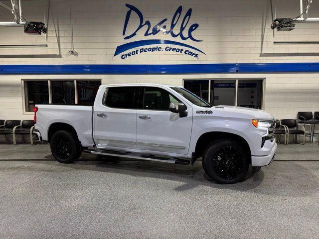 Polar White Tricoat 2026 Chevrolet Silverado 1500 High Country Crew Cab 4WD Pickup Truck Four-Wheel Drive Automatic