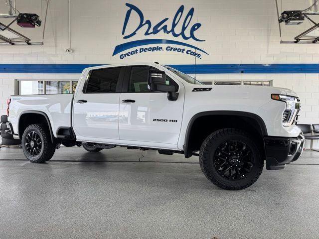 Summit White 2026 Chevrolet Silverado 2500HD LT Crew Cab 4WD Pickup Truck Four-Wheel Drive Automatic