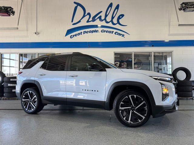 Polar White Tricoat 2026 Chevrolet Equinox SUV / Crossover Four-Wheel Drive 8-Speed Automatic
