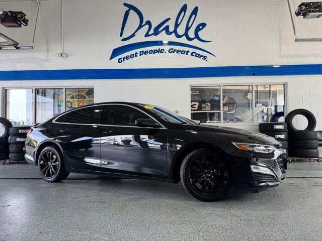 Mosaic Black Metallic 2022 Chevrolet Malibu RS FWD Sedan Front-Wheel Drive Continuously Variable Transmission