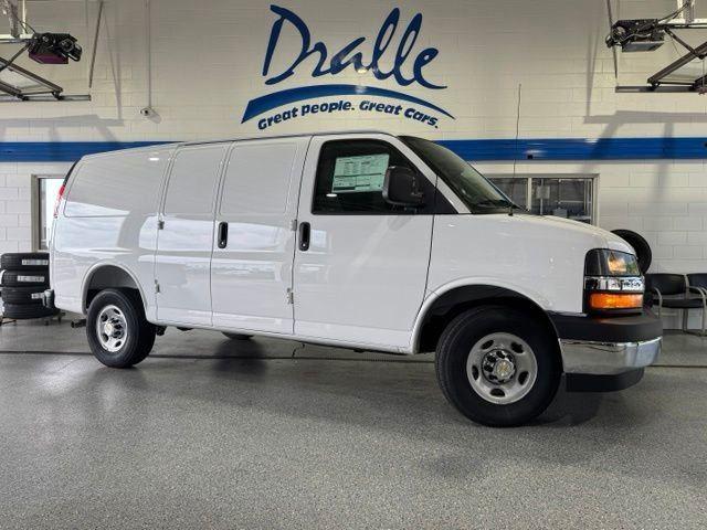 Summit White 2026 Chevrolet Express Cargo Van Rear-Wheel Drive 8-Speed Automatic