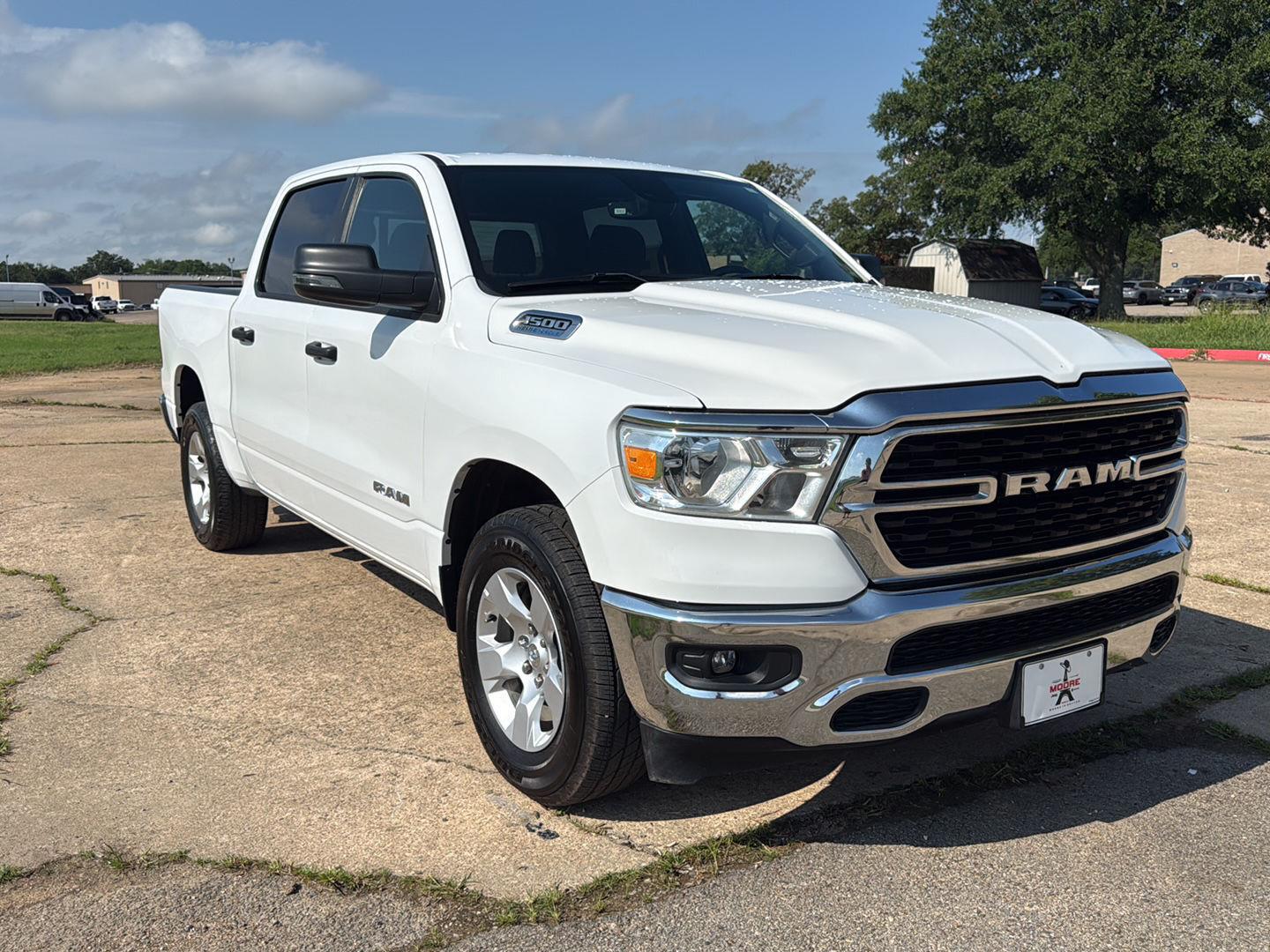 Bright White Clearcoat 2023 RAM 1500 Pickup Truck Four-Wheel Drive 8-Speed Automatic