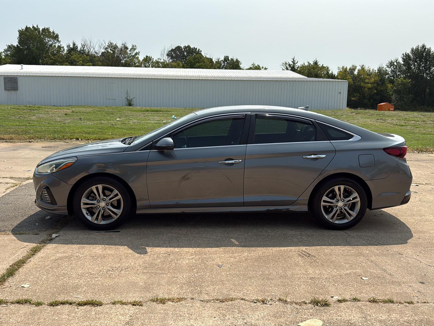 View vehicle photo 4