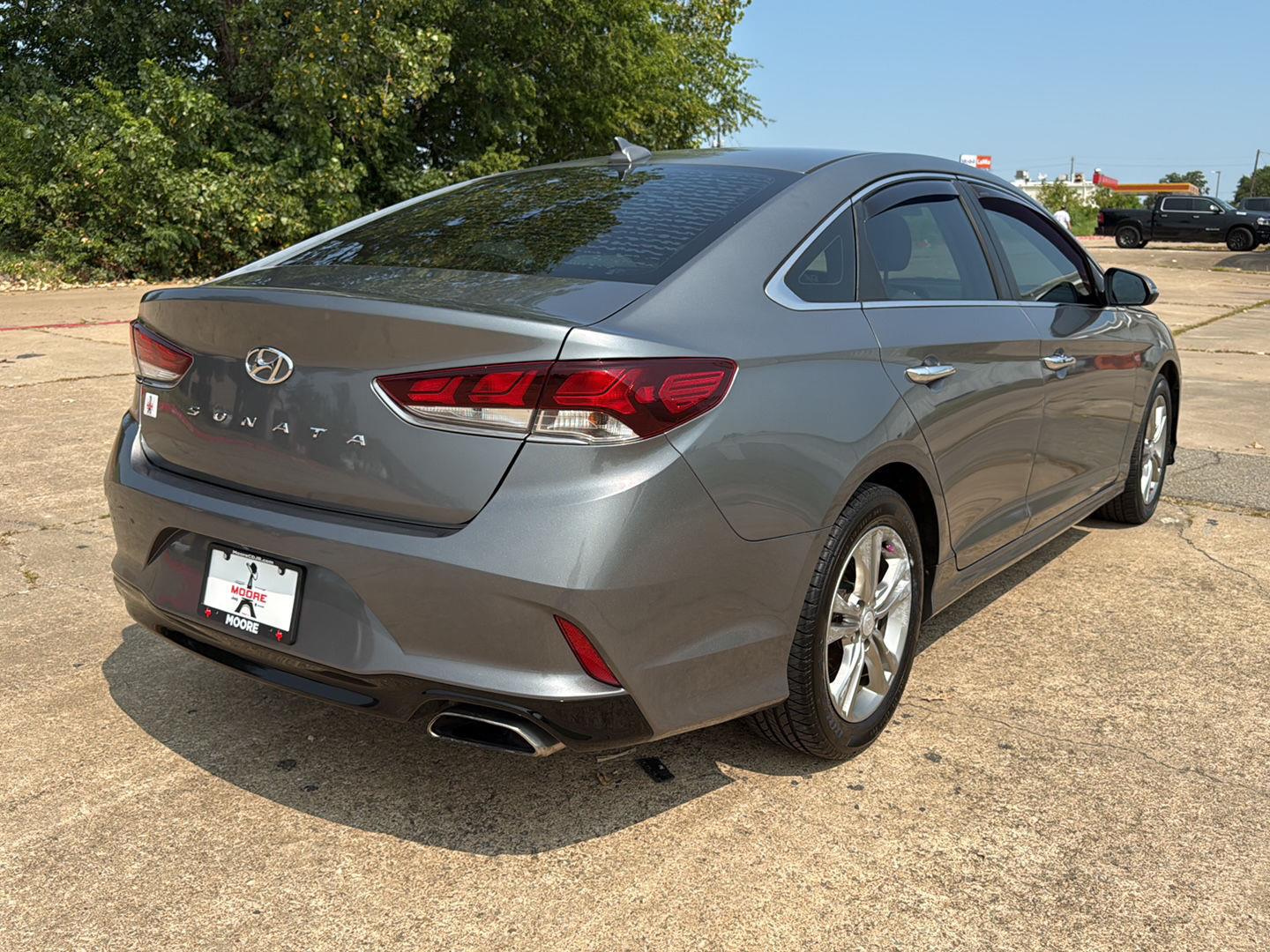 View vehicle photo 7