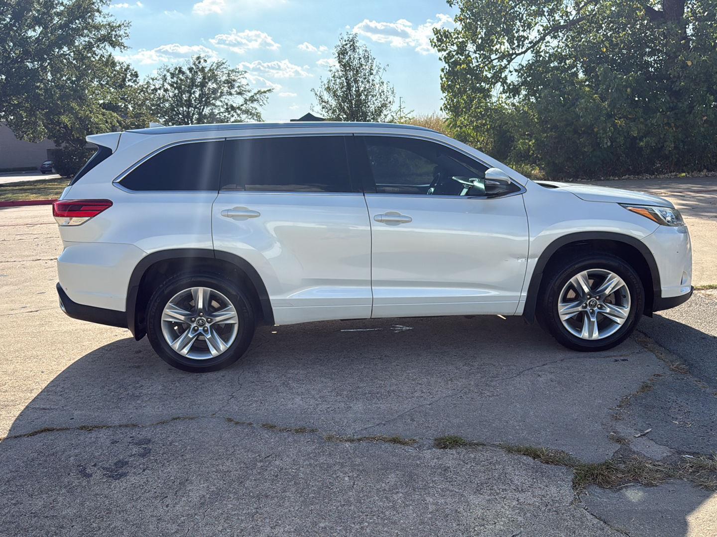 2017 Toyota Highlander 8