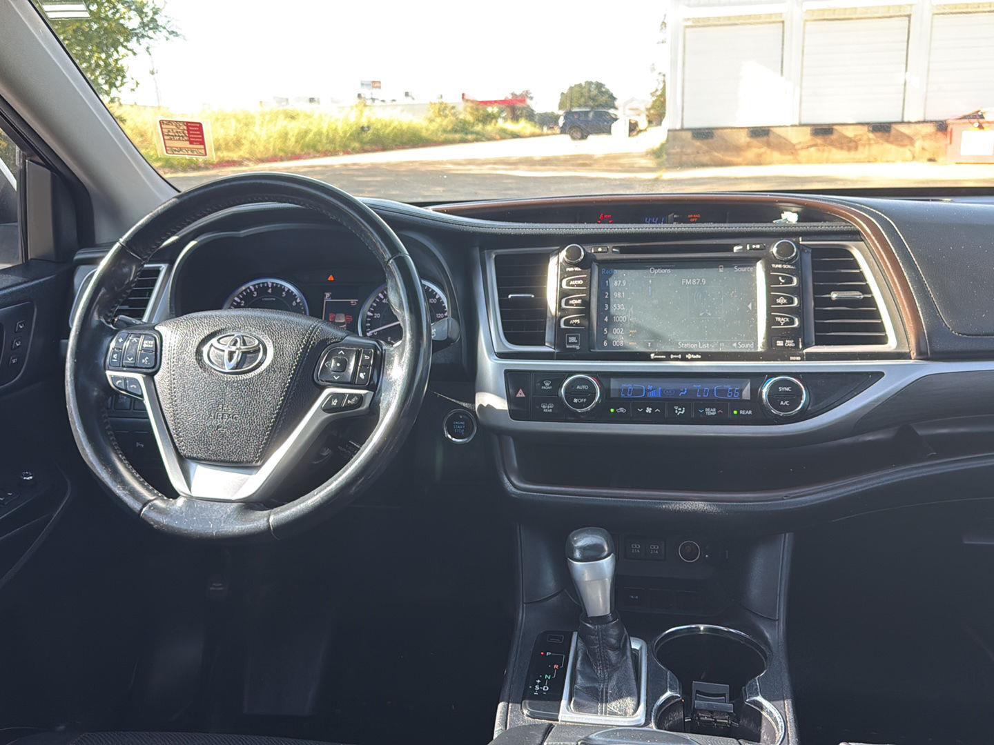 2017 Toyota Highlander 27