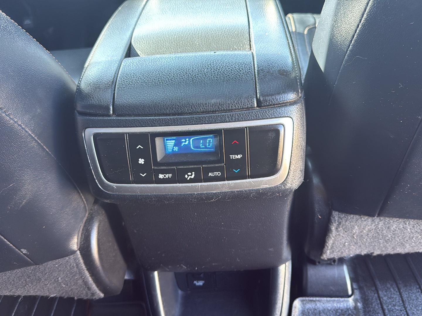 2017 Toyota Highlander 30