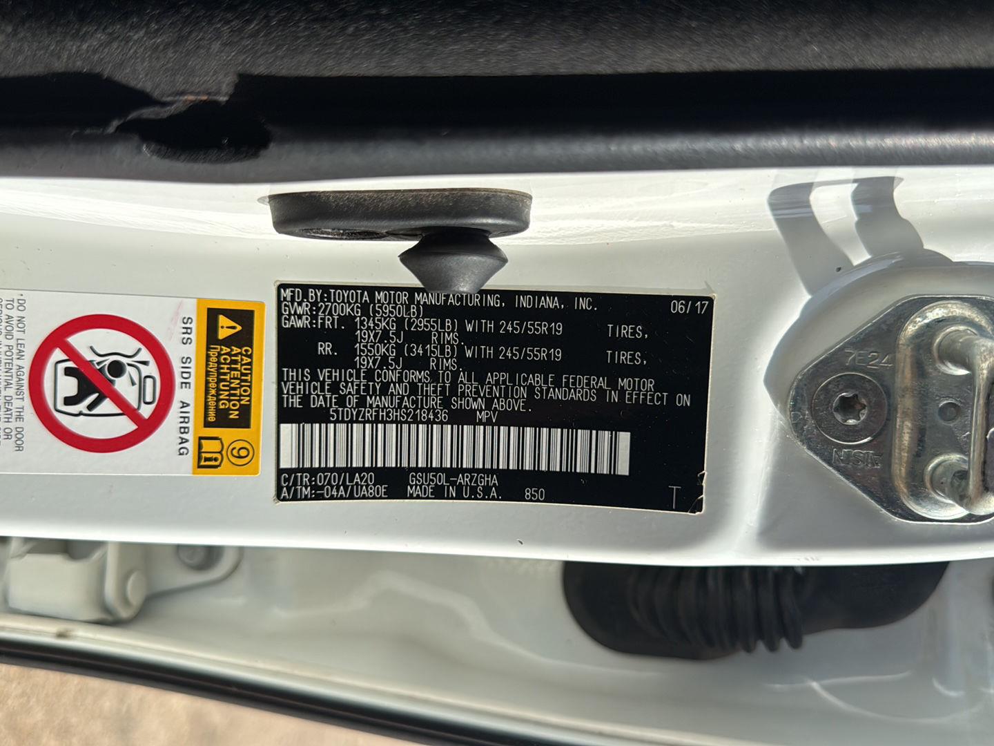 2017 Toyota Highlander 35