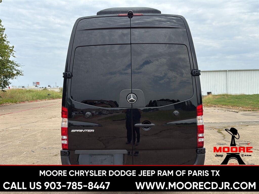 Used 2017 Obsidian Black Metallic Mercedes-Benz 3500XD image 4